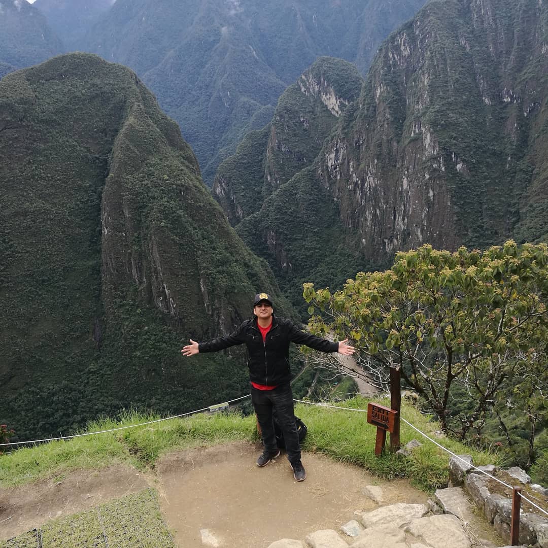 Ricardo Erick Levano Saravia - Ingeniero de Sistemas